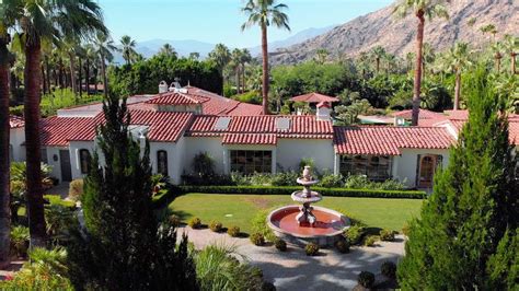 The best guide ever to palm springs celebrity homes facts and legends of the village of palm springs. - Au carrefour des histoires: traditions orales de la region yana (burkina faso).