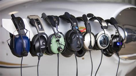 The best headsets for student pilots - Sporty