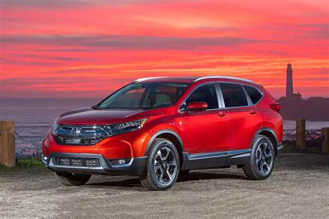 The best small suv. 2016 Honda CR-V. As our Small SUV Best Buy for 2016 and one of our 16 Best Family Cars, the CR-V was an easy pick for this top spot. Honda’s small SUV is roomy, reliable, refined, efficient and ... 