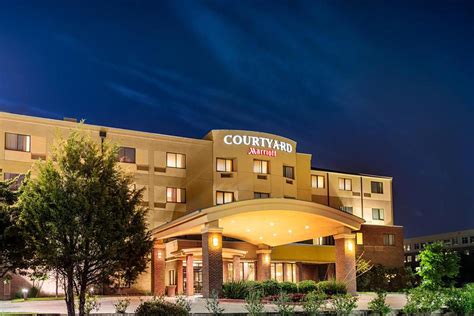The courtyard marriott. COURTYARD® BY MARRIOTT® FRESNO CLOVIS. Overview Photos Rooms Dining Experiences Events. 1450 Shaw Avenue, Clovis, California, USA, 93611. Toll Free:+0-559-890-8244. Fax: +1 559-890-8245 . Top Destinations. 