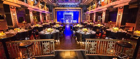 The edison ballroom. Ballroom. This versatile space with natural light and exquisite chandeliers can host up to 340 guests. With grand and high ceilings, the ballroom creates amplitude, making it an … 