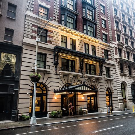 The evelyn hotel. Now $201 (Was $̶7̶1̶1̶) on Tripadvisor: The Evelyn Hotel, New York City. See 780 traveler reviews, 305 candid photos, and great deals for The Evelyn Hotel, ranked #80 of 532 hotels in New York City and rated 4.5 of 5 at Tripadvisor. 