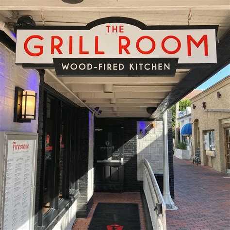The Firestone Grill Room proudly serves the best prime steaks, fresh seafood, fresh local produce, delectable sides and sauces. Overlooking The Grill Room with a beautiful waterfront view, The Mezzanine offers another seating choice for our patrons. Sunday - Thursday 4pm-10pm | Friday & Saturday 4pm-11pm. 