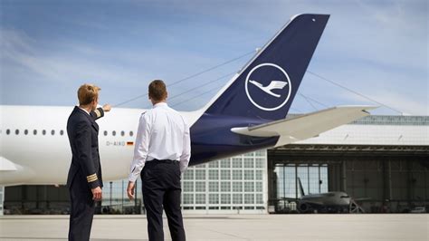 The flight school of Lufthansa Group - European Flight Academy ...