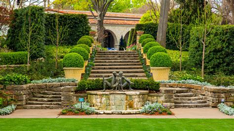 The garden dallas. On a beautiful late spring day ablaze with color, the grounds at the Dallas Arboretum are quiet. A strong wind blows across the infinity pool, which anchors one end of the newly completed A Woman ... 