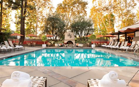 The garland hotel. Now $315 (Was $̶4̶3̶5̶) on Tripadvisor: The Garland, Los Angeles. See 4,243 traveler reviews, 1,974 candid photos, and great deals for The Garland, ranked #17 of 360 hotels in Los Angeles and rated 4 of 5 at Tripadvisor. 