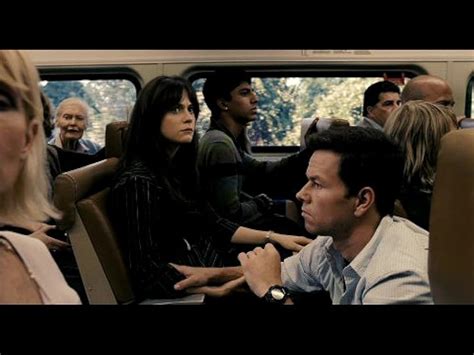 The happening movie wiki. The Happening on yhdysvaltalainen M. Night Shyamalanin ohjaama ja käsikirjoittama jännityselokuva vuodelta 2008. Elokuvassa perhe pakenee yliluonnollisia tapahtumia. Pääosia pariskuntana näyttelevät Mark Wahlberg ja Zooey Deschanel. M. Night Shyamalan tekee roolin miehenä, jonka kanssa Alma puhuu puhelimessa pitkän ajan elokuvasta. 