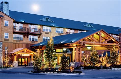 The heathman lodge. The Heathman Lodge offers spacious accommodations and a variety of activities that make it a great place to reconnect with your family. Here, you can enjoy all that Vancouver, Washington has to offer, whether it's exploring the shops at the nearby Westfield Shopping Town Vancouver Mall, spending a day at Salmon Creek Park on a hiking or biking trip, or catching a snow at the The Columbia Arts ... 