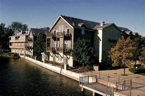 The herrington inn. Feb 29, 2024 · A Quaint Boutique Hotel in Geneva, IL. The Herrington Inn & Spa is not your typical hotel. Overlooking the Fox River in Geneva, Illinois, our boutique … 