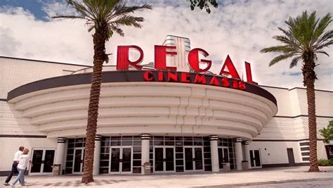 Regal Royal Palm Beach & RPX, movie times for Late Nigh