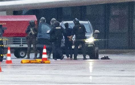The hostage situation at Hamburg Airport ends with a man in custody and 4-year-old daughter safe