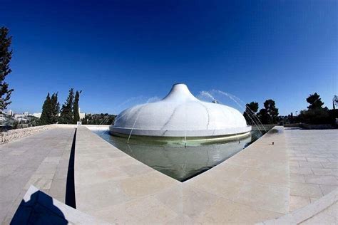 The Israel Museum, Jerusalem is one of the world's leading museums. Art and archaeology, the Dead Sea Scrolls and Jewish art and culture. Come visit for a special kind of experience.. 