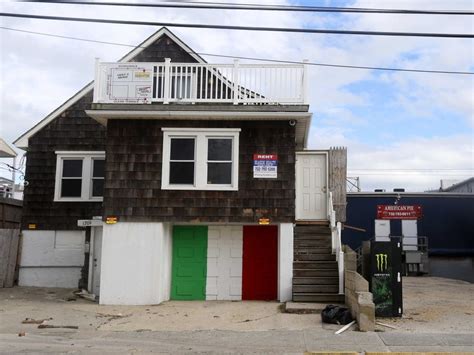 The jersey shore house. If “Fools rush in” and “the best is yet to come,” then this might be the perfect time to snatch up an iconic house at the Jersey Shore. The Sinatra house on the Point Pleasant Beach ... 