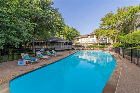 The Kontour at Kessler Park is located in the heart of Dallas, TX, right off of I-30. We are close to several attractions and Dallas Downtown Historic District . You’ll love our location almost as much as you love your new home!. 