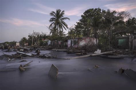 The last residents of a coastal Mexican town destroyed by climate change