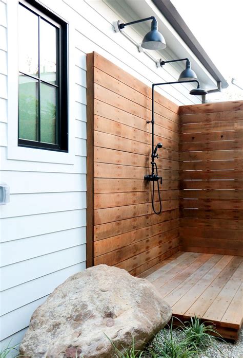 The minimalist outdoor shower - pinterest.com.au