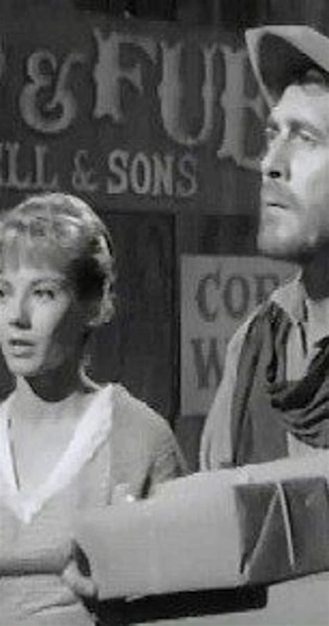 The other half gunsmoke. The Other Half: Directed by Andrew V. McLaglen. With James Arness, Milburn Stone, Amanda Blake, Ken Curtis. Jess, Jay's twin, is shot and killed by an unknown assailant while working late at the family business. When a stranger to Dodge is suspected, Matt does his best to track him down and bring him to justice. 