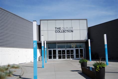 The outlet collection seattle. 114 Reviews. #2 of 36 things to do in Auburn. Shopping, Factory Outlets. 1101 Outlet Collection Way SW, Suite 1268, Auburn, WA 98001-6507. Open today: 10:00 AM - 9:00 PM. Save. 