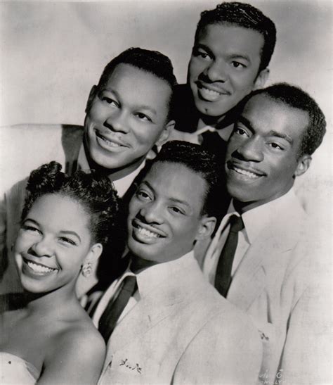 The platters. The Platters was one of the most successful vocal groups of the early rock and roll era. Their distinctive sound was a bridge between the pre-rock Tin Pan Alley tradition and the burgeoning new genre. 