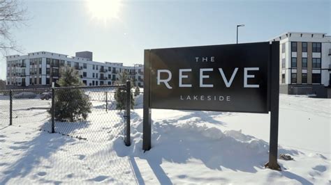 Jenna Gloeb, reporting Robbinsdale The Connection The Reeve Lakeside Apartment complex in Robbinsdale is a 118 unit building that sits on the banks of Lower Twin Lake.. 