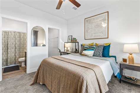 The retreat on milledge. The Retreat offers fully furnished 2, 3, 4 & 5 bedroom cottages near Texas State University in San Marcos, TX. View our floor plans and amenities today. 