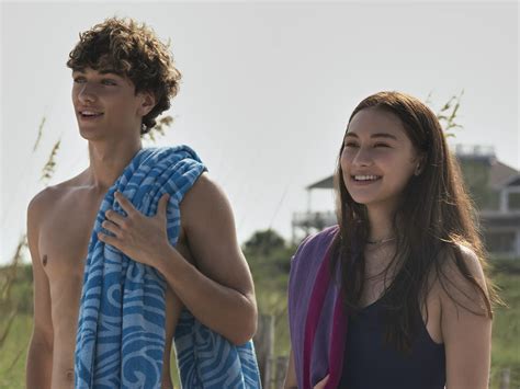The summer i turned pretty season 1. Lola Tung, Christopher Briney, & Gavin Casalegno chat with MTV News on the love triangle in their series, “The Summer I Turned Pretty”.#TheSummerITurnedPrett... 