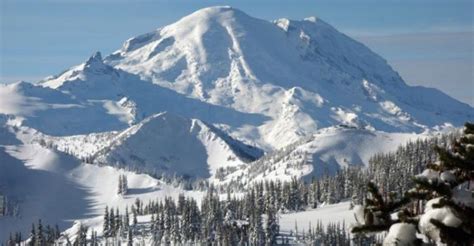 The summit of snoqualmie. Looking to ski or snowboard near Seattle? Seattle Southside’s closest ski/snowboard resort, the Summit at Snoqualmie, is great for snowboarding, skiing, tubing, and … 