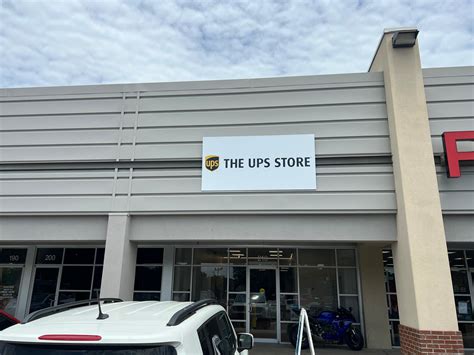 The UPS Store at 1700 N Monroe St Ste 11 offers s