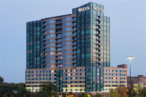 The westin edina galleria. Weekend activites across Minneapolis and Minnesota for families, couples or friends. Explore all that Minnesota has to offer with dog sledding, hiking, fishing or a grand touring driving tour at The Westin Edina Galleria with Weekend Wonders. 