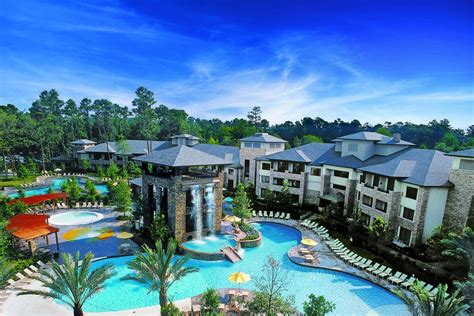 The woodland resort. Come to The Woodlands Resort, Curio Collection by Hilton and discover the independent spirit of The Woodlands. We'll provide amenities like free WiFi, on-site dining and drinks, room service, and more. 