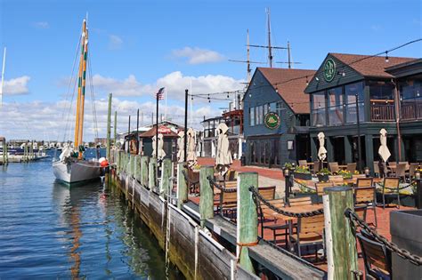 Read The Insiders Newport Guide  A Quick Guide To Newport Ri By Melissa Martinellis