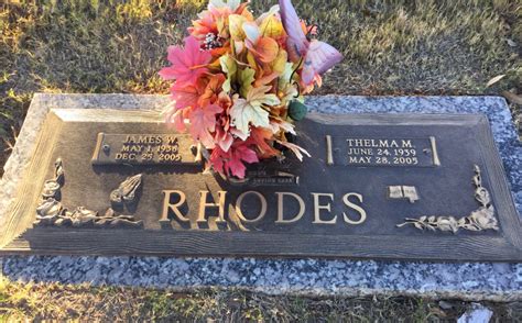 Thelma M Rhodes (1939-2005) *65, Grave #81033490 - Sysoon