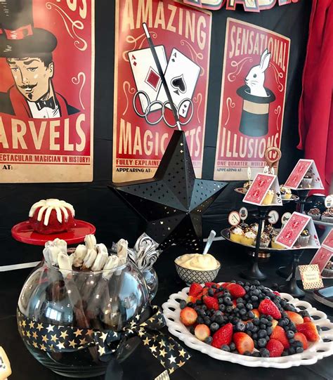 Theme of the magic glasses.  #glassetching #stenciling #armouretch #customcra...