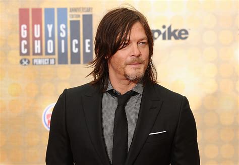 These old photos of Norman Reedus without the hair are like, WOW