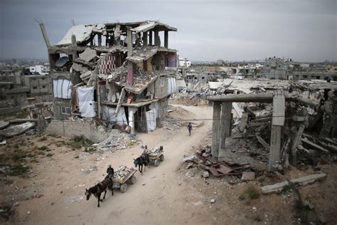 These photos show fear, death and destruction in battle scenes from Israel and the Gaza Strip