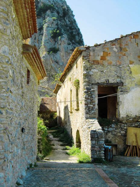 They bought a ghost village in Italy then left it to crumble CNN