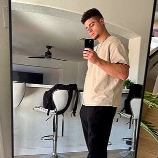 Theyoungstud
