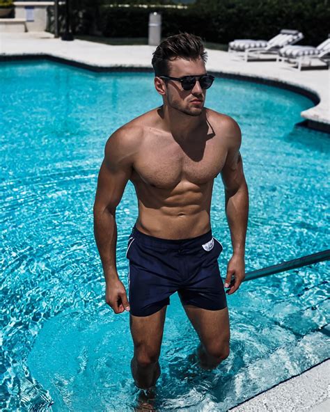 Thiago lazzarato naked
