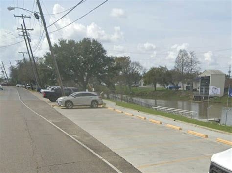 Thibodaux Floating Dock & Boardwalk - Louisiana’s Cajun Bayou …