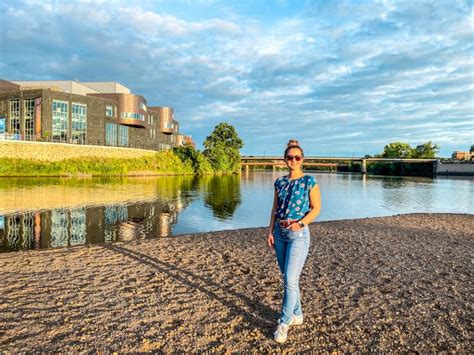 Things to do in eau claire. Whether you're looking to take a ride down scenic bike trails, have a relaxing day at the beach sipping some local beer, catch a show at a theatre, shop for some exclusively Eau Claire souvenirs or enjoy a whole weekend camping at a music festival, Eau Claire has you covered. All of these attractions will … See more 