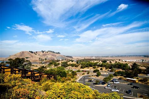 Southern California is a popular destination for those looking to settle down in a new home. With its beautiful weather, diverse culture, and thriving job market, it’s no wonder th.... 