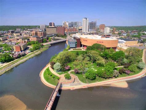 Things to do in rochester mn. Here are five ways to enjoy Spring in Rochester, MN. 1. Get Outdoors. The snow has melted, flowers are in bloom, and it's the perfect time to experience the great outdoors in Rochester. The city boasts more than 85 miles of trails for rollerblading, walking, and biking -- which means you won't run out of new experiences! 