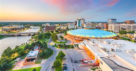 Things to do in wichita. From water parks and golf courses, to wildlife and zoos, things are just a little more fun outdoors in Wichita. Plan your outdoor Wichita adventure today. 