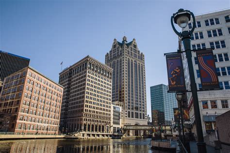 Things to do near milwaukee. Milwaukee Events. VISIT Milwaukee's calendar of events is the No. 1 source for things to do in Milwaukee. Whether you’re planning your next vacation or looking for something … 