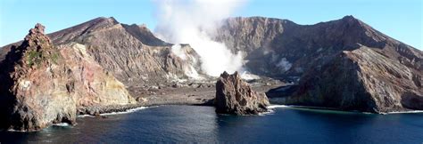 Things to see and do in Whakaari/White Island 100% Pure NZ - New Zealand