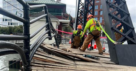 Third Street Bridge repairs continue after barges crashed into it during recent storm