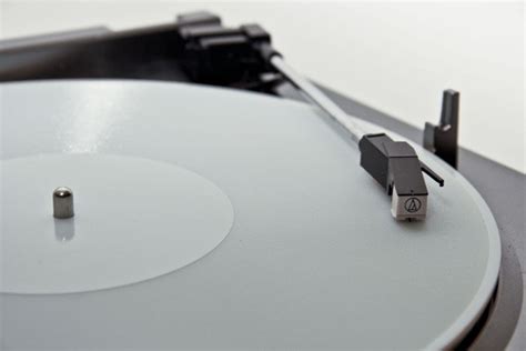 This 3D printed record actually plays on a turntable