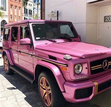 474px x 266px - This Mercedes-Benz G-Class Is How Rich Folks Do Valentine s Day