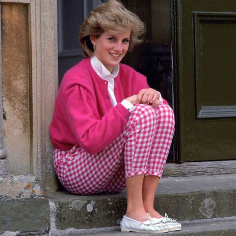 This Resurfaced Viral Video Shows Princess Diana Taking an