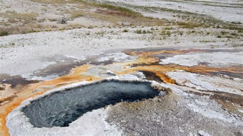 This Yellowstone Geyser Blasted Out Decades-Old …